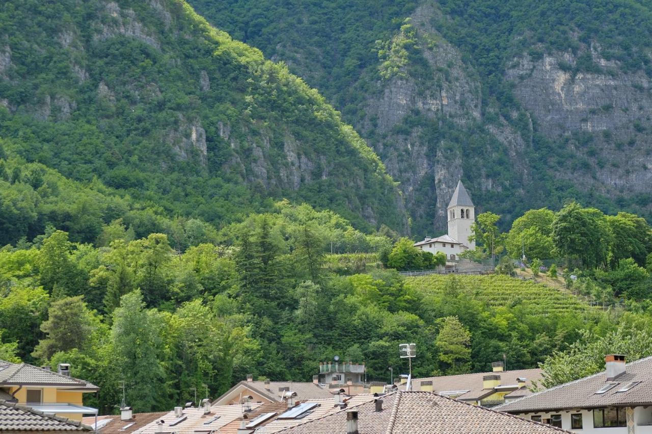 Appartamenti Alle 5 Torri Mezzolombardo Exterior photo